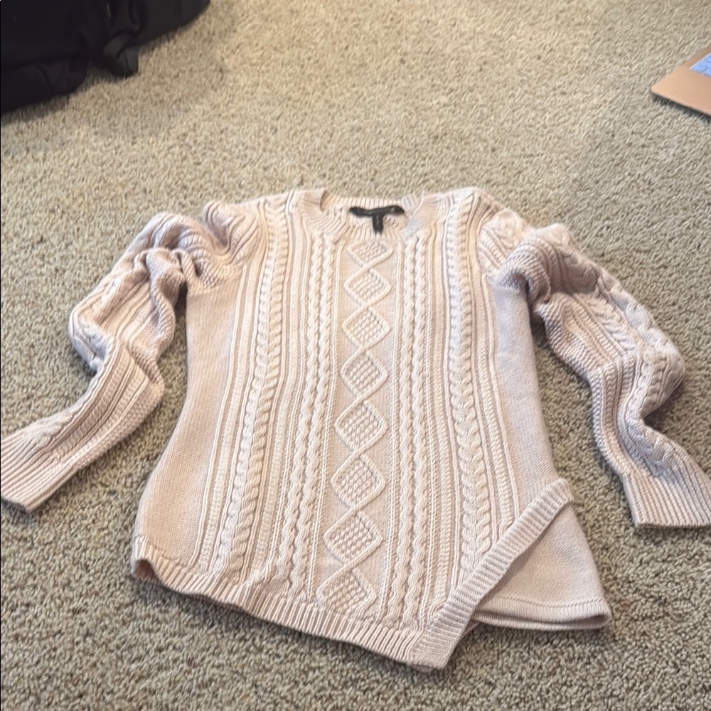 BCBGMaxAzria Cream V-Neck Cable Knit Sweater